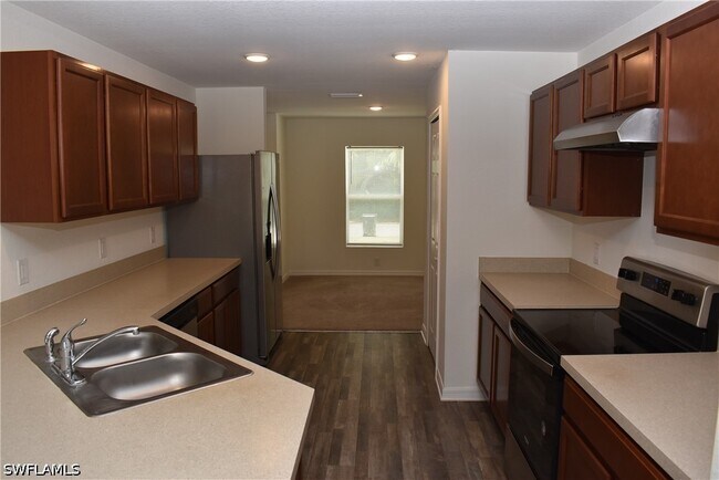 Building Photo - 3503 Samoa Ave