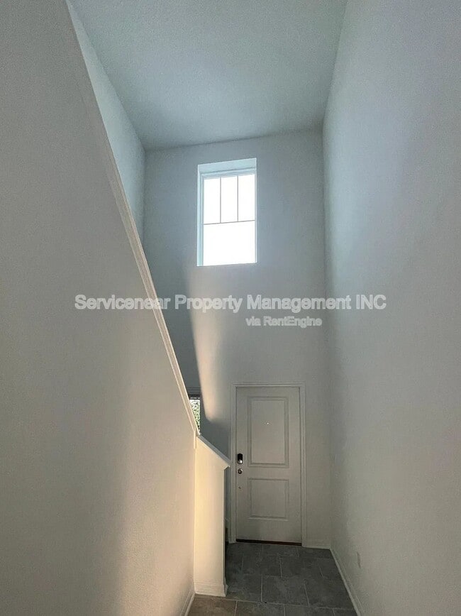 Building Photo - 3931 Willow Brk Dr