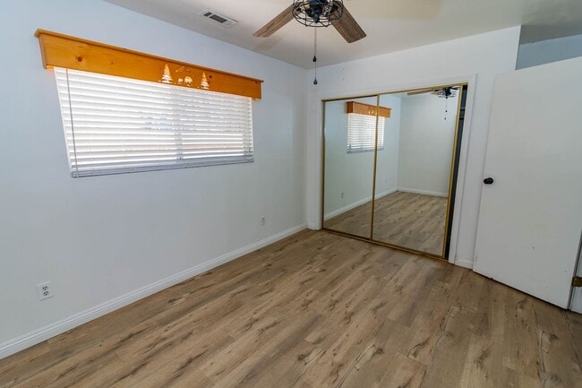 Building Photo - 804 Robinhood Blvd