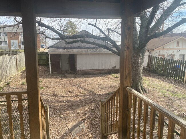 Building Photo - 8512 Church Dr