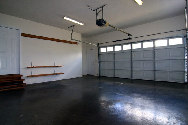 Building Photo - 2123 Moonlite Ct