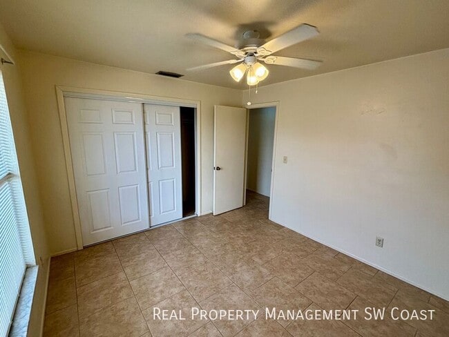 Building Photo - 4407 SW 7th Pl