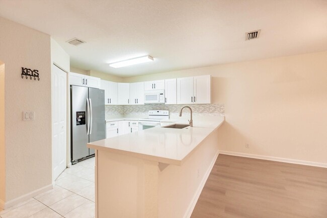 Building Photo - 853 Imperial Lake Rd