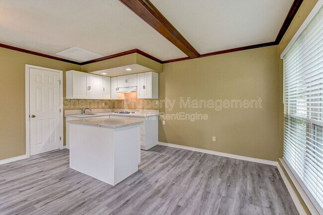 Building Photo - 15606 Dawnbrook Dr