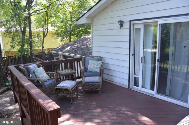 Building Photo - 8705 Yardley Dr