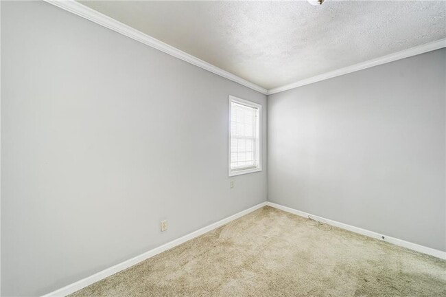 Building Photo - 2053 White Oak Cir