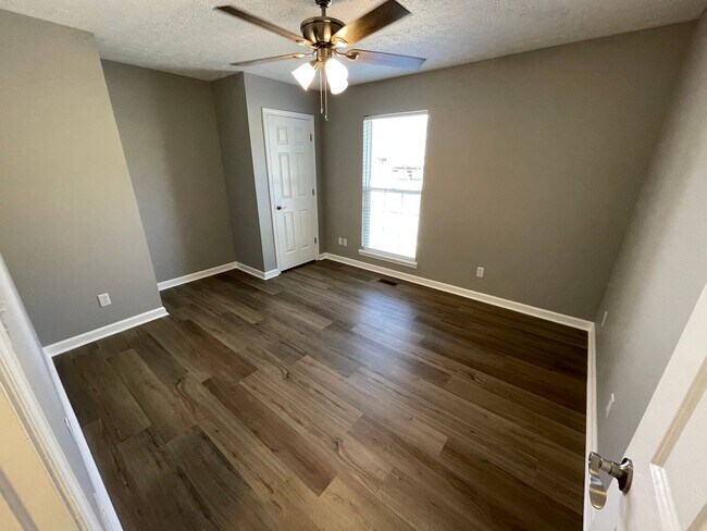 Building Photo - Nice 3 Bed 3 Bath Home For Rent!