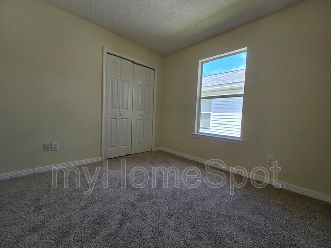 Building Photo - 1082 Antigua Cir