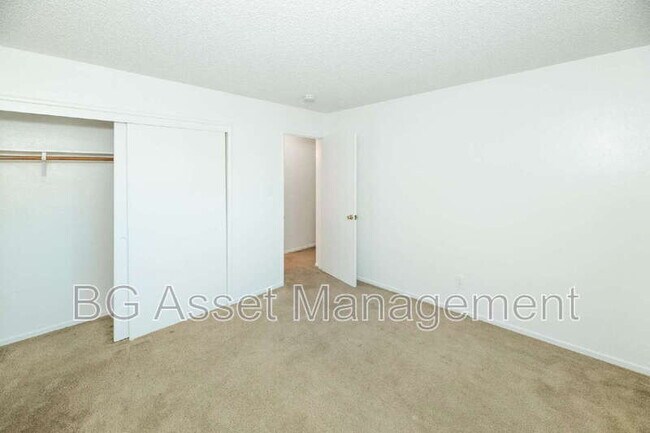 Building Photo - 1746 Kidder Ave