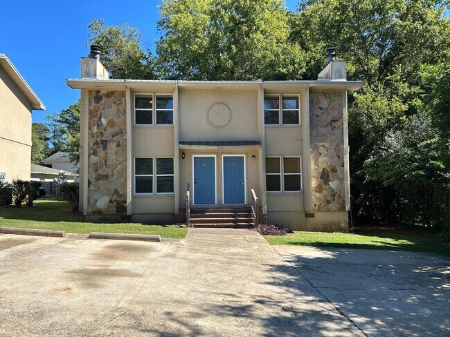 Building Photo - 3266 Highpoint Dr
