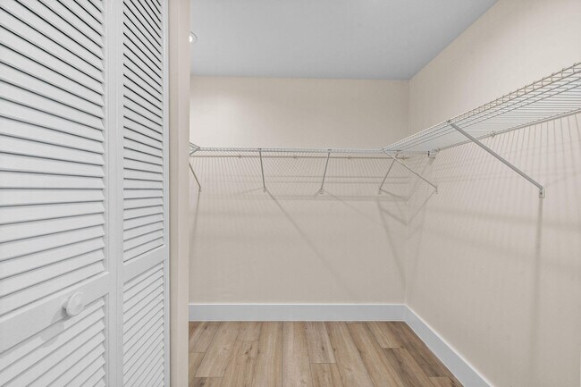 Building Photo - 2233 NW 22nd Ave