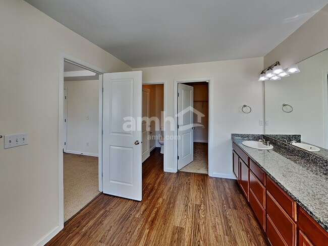 Building Photo - 19105 18th Ave Ct E