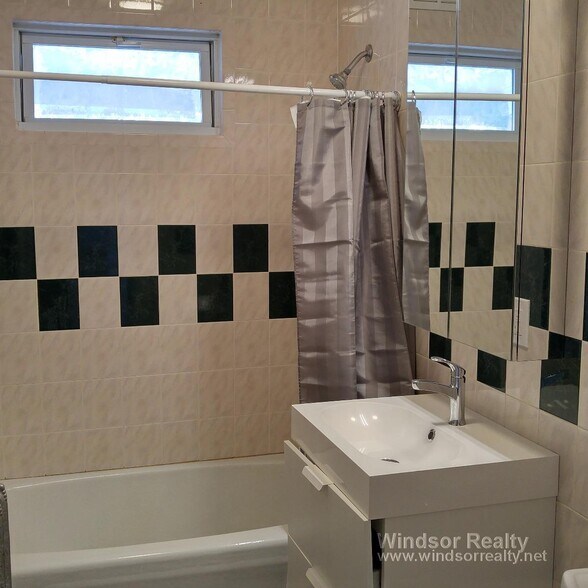 Building Photo - 102 Morrison Ave