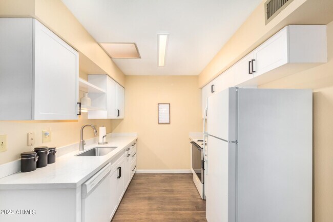 Building Photo - 13227 N 99th Dr