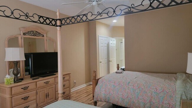 Building Photo - 8243 Mulligan Cir