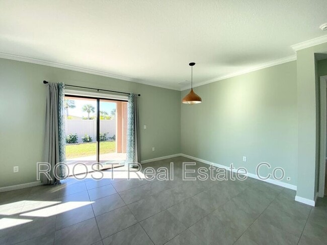 Building Photo - 7499 Tourmaline Dr