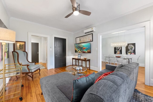 Building Photo - 800 Magnolia Ave