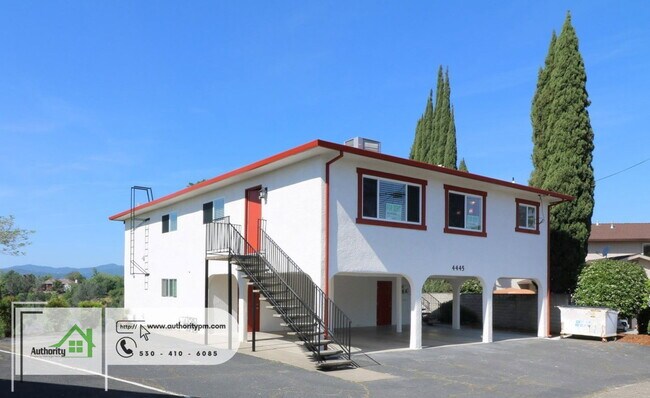 Building Photo - 4445 Dogwood Ln