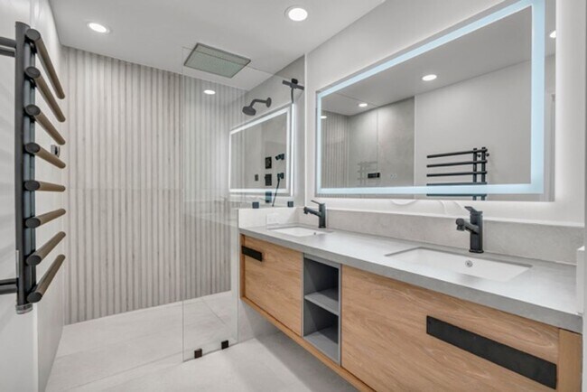 Building Photo - Elegant 4BR Home with Luxury Finishes and Premier Amenities in Marietta