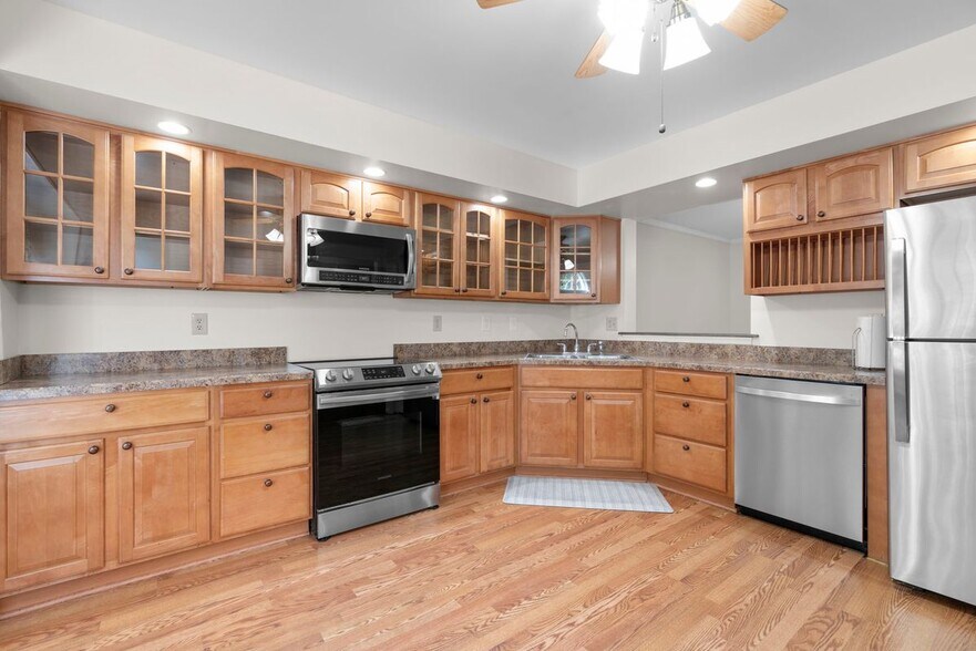 Building Photo - 8710 Birkenhead Ct