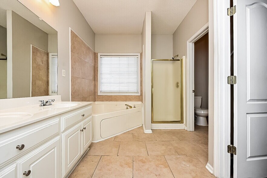 Building Photo - 6328 Sunflower Pl