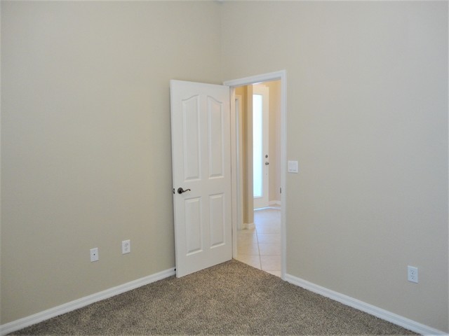 Building Photo - 1510 Canoe Dr