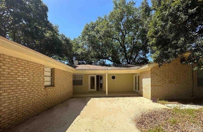 Building Photo - 3202 Swan Ln