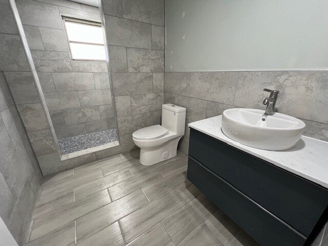 Building Photo - Beautiful 3/2 house in Gulf Harbor