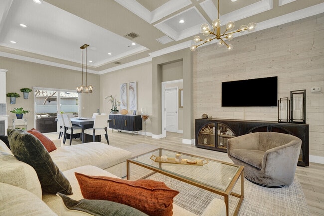 Building Photo - 875 SE 13th Ave