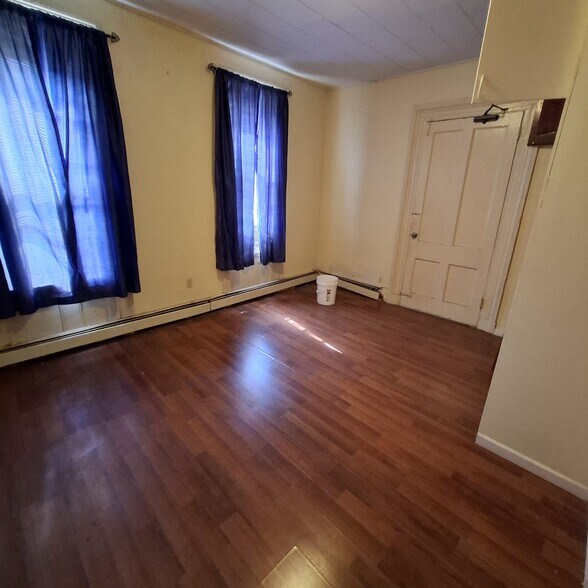 Unit 1 - 285 Old Bergen Rd