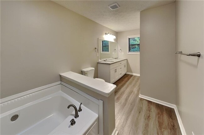 Building Photo - 4841 Chapelle Ct