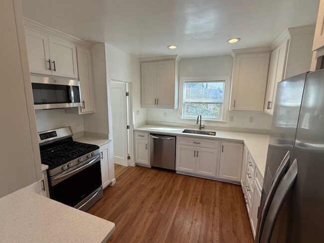 Building Photo - Lovely 3-Bedroom Vallejo Home with 1-Car G...