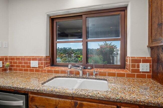 Building Photo - This Beautiful Hacienda Style Home combine...