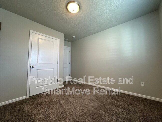 Building Photo - 5911 Cami Dawn Ct