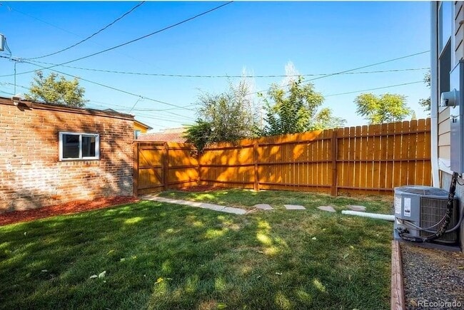 Building Photo - 3145 Josephine St