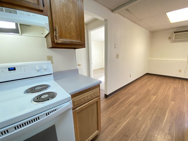 Building Photo - 3861 Brown Ave