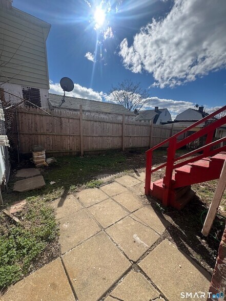 Building Photo - 365 Remington St