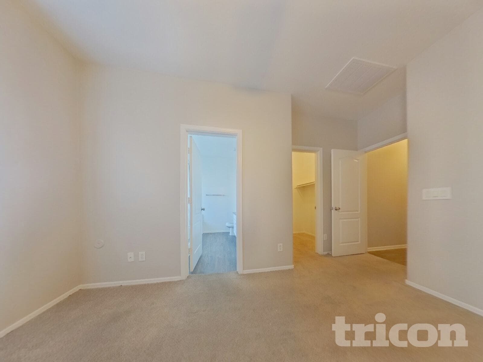 Building Photo - 11638 W Jackson St