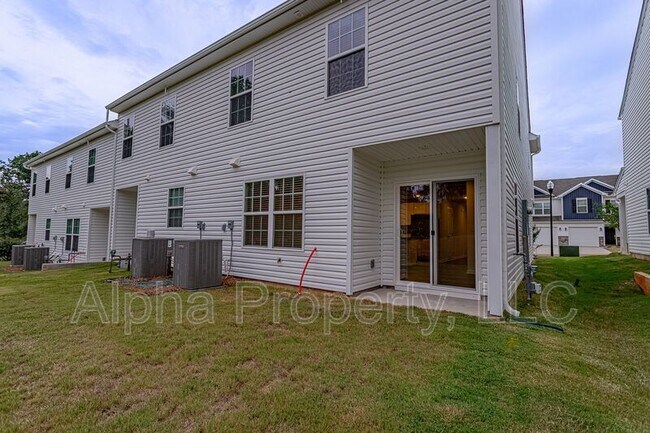 Building Photo - 215 Eagle Watch Wy