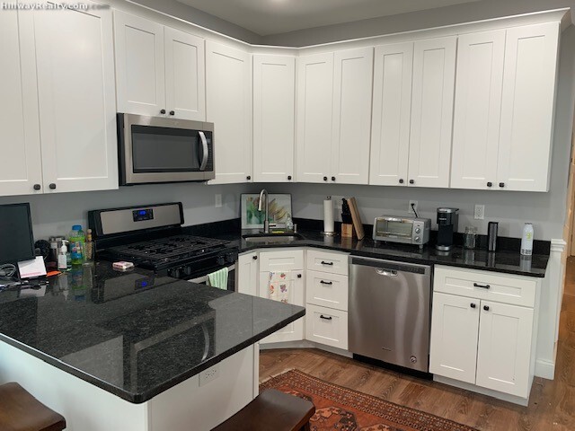 Building Photo - 38 Crescent Ave