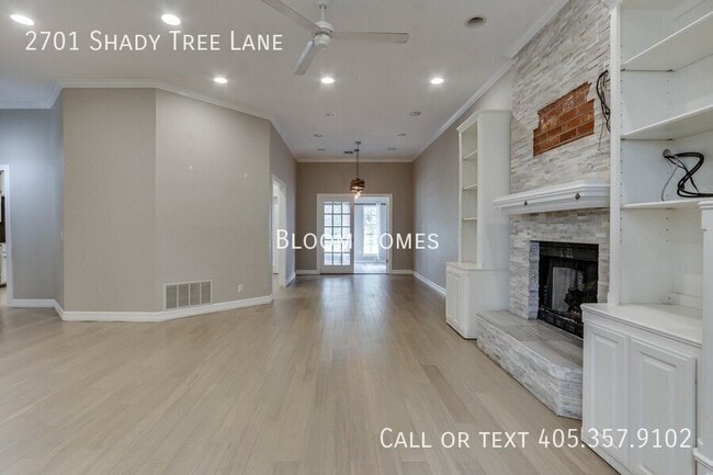 Building Photo - 2701 Shady Tree Ln