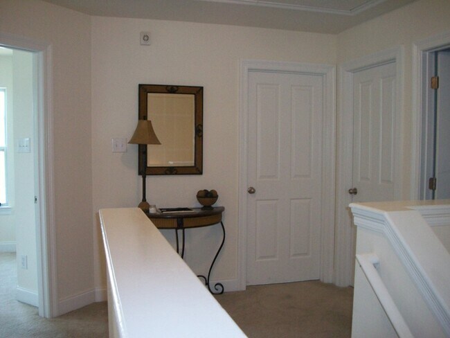 Building Photo - Newer 4 bedroom house off Old Hammond