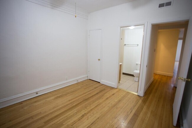 Floorplan - 5335-5345 S. Kimbark Avenue