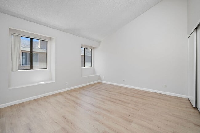 Building Photo - 18842 Smokewood Cir