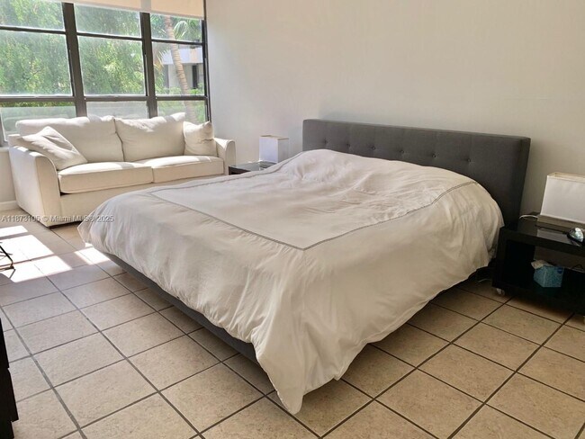 Building Photo - 500 Three Islands Boulevard