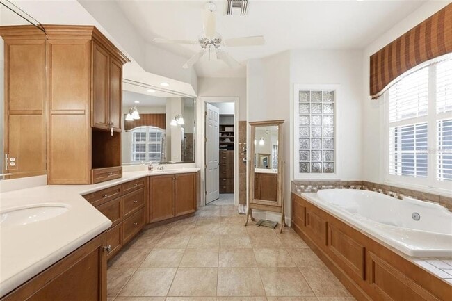 Building Photo - 6124 Foxfield Ct