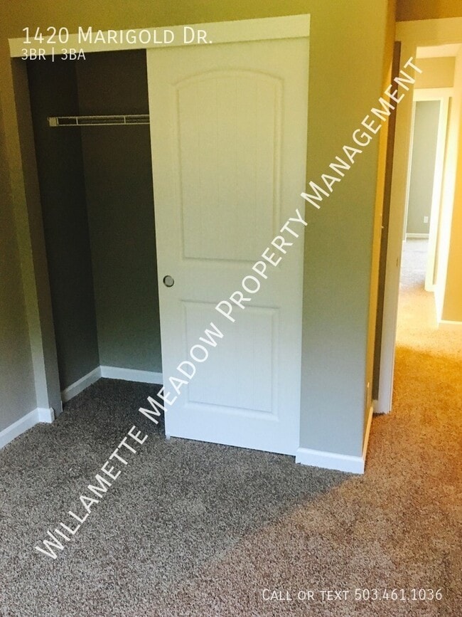 Building Photo - 1420 Marigold Dr