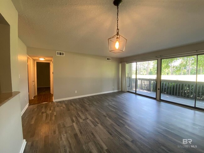 Building Photo - 109 Golf Terrace