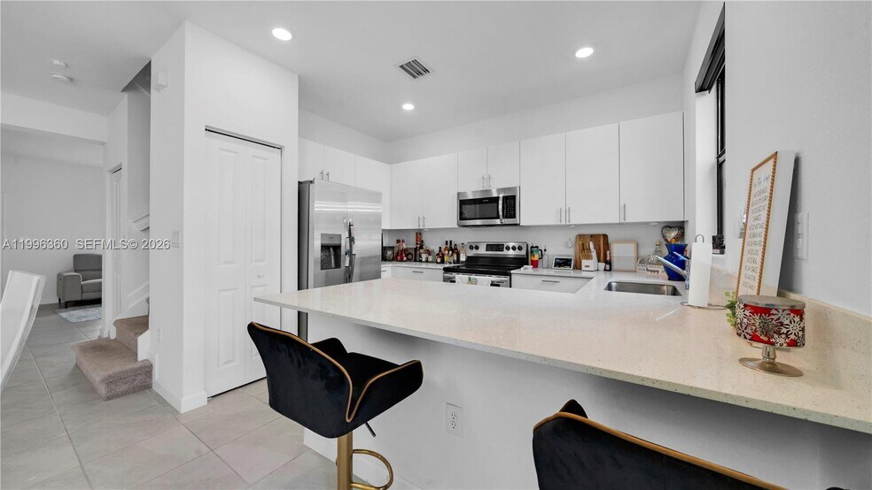 Building Photo - 11851 SW 246th Ter