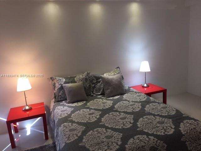 Building Photo - 1500 Bay Rd